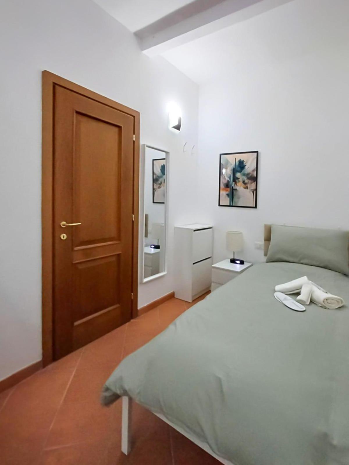 Comodo Con 2 Giardini E Vasca Idromassaggio Apartamento *