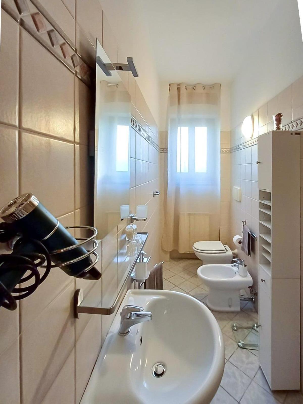Apartamento Comodo Con 2 Giardini E Vasca Idromassaggio *